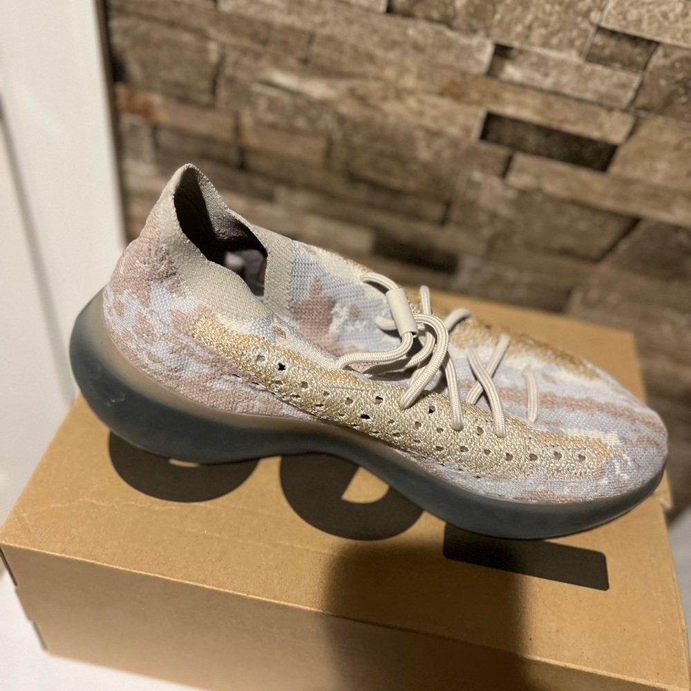 Yeezy - Picture 7 of 7